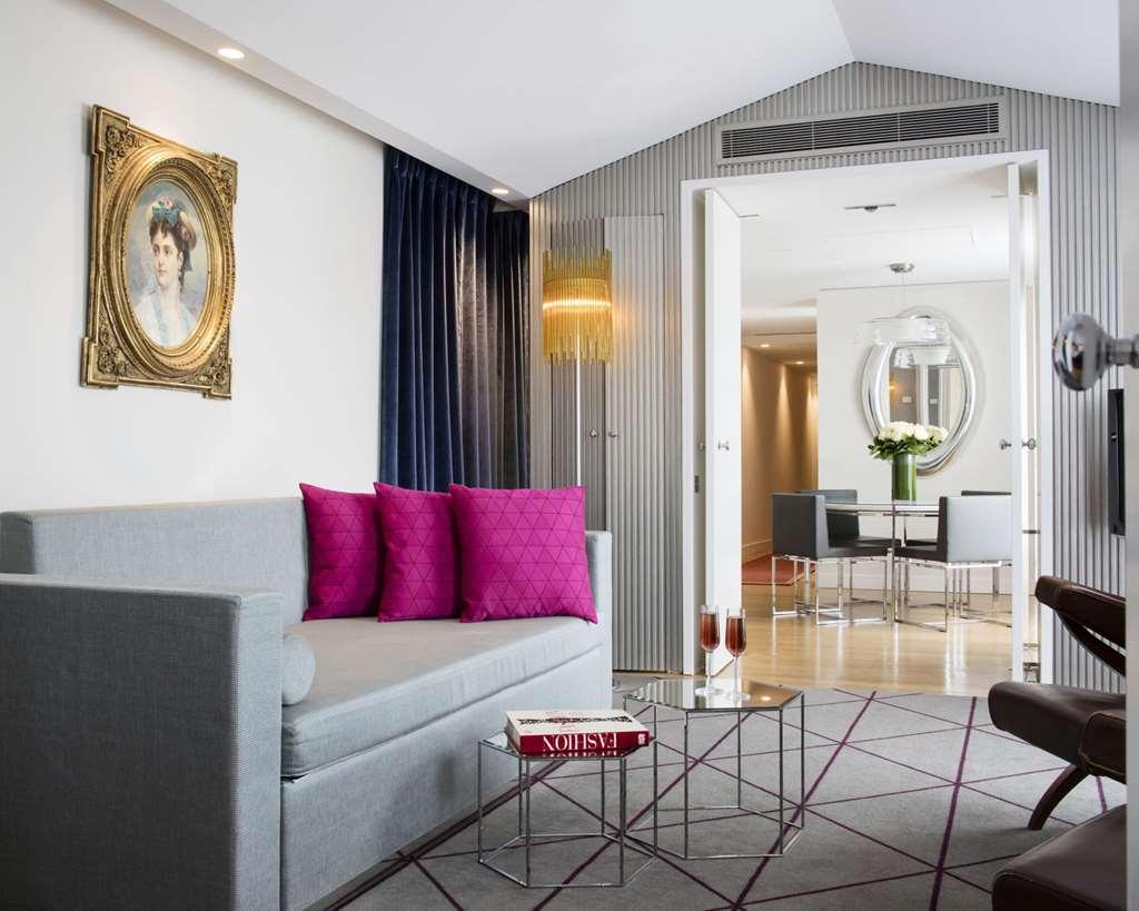 Hotel De Sers Champs Elysees Párizs Szoba fotó